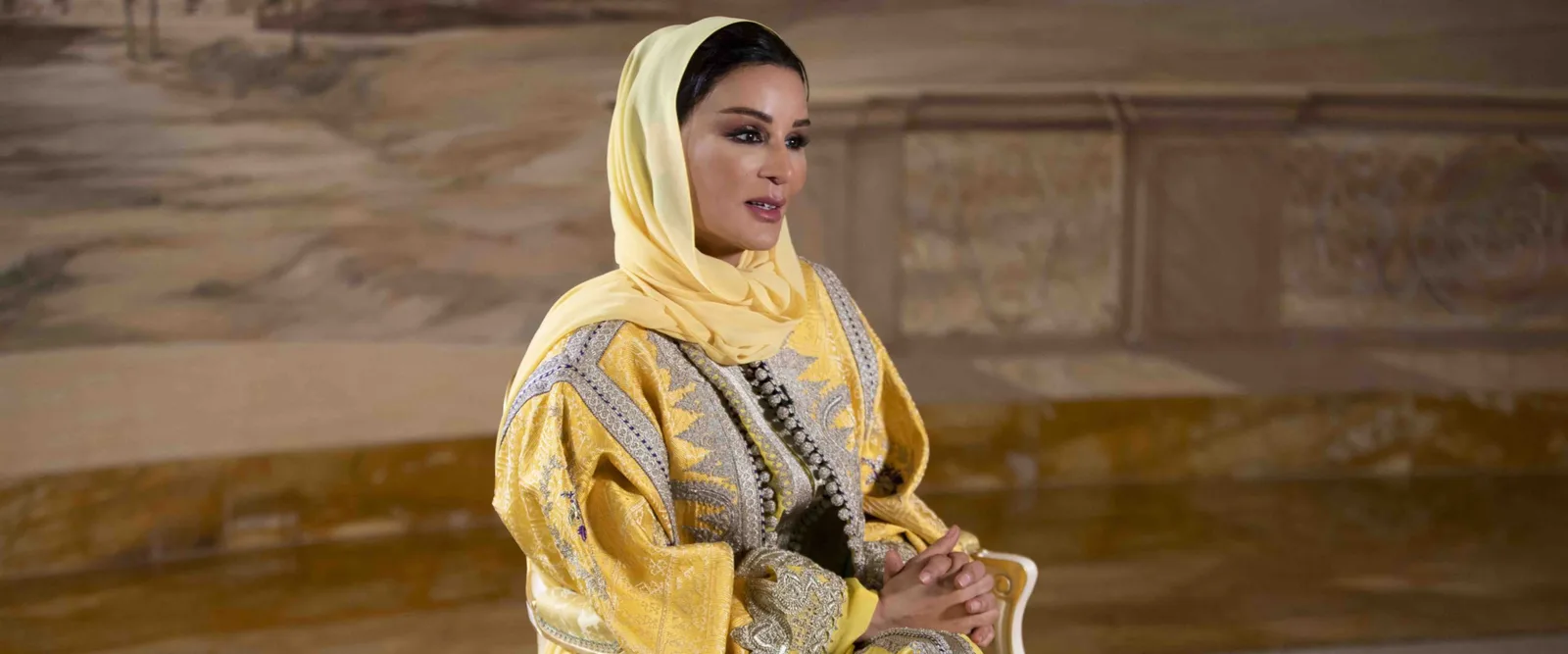 معلومات رائعة عن الشيخة موزة بنت ناصر