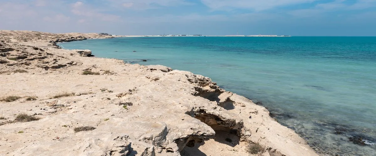 تعرف على شاطئ الفويرط في قطر