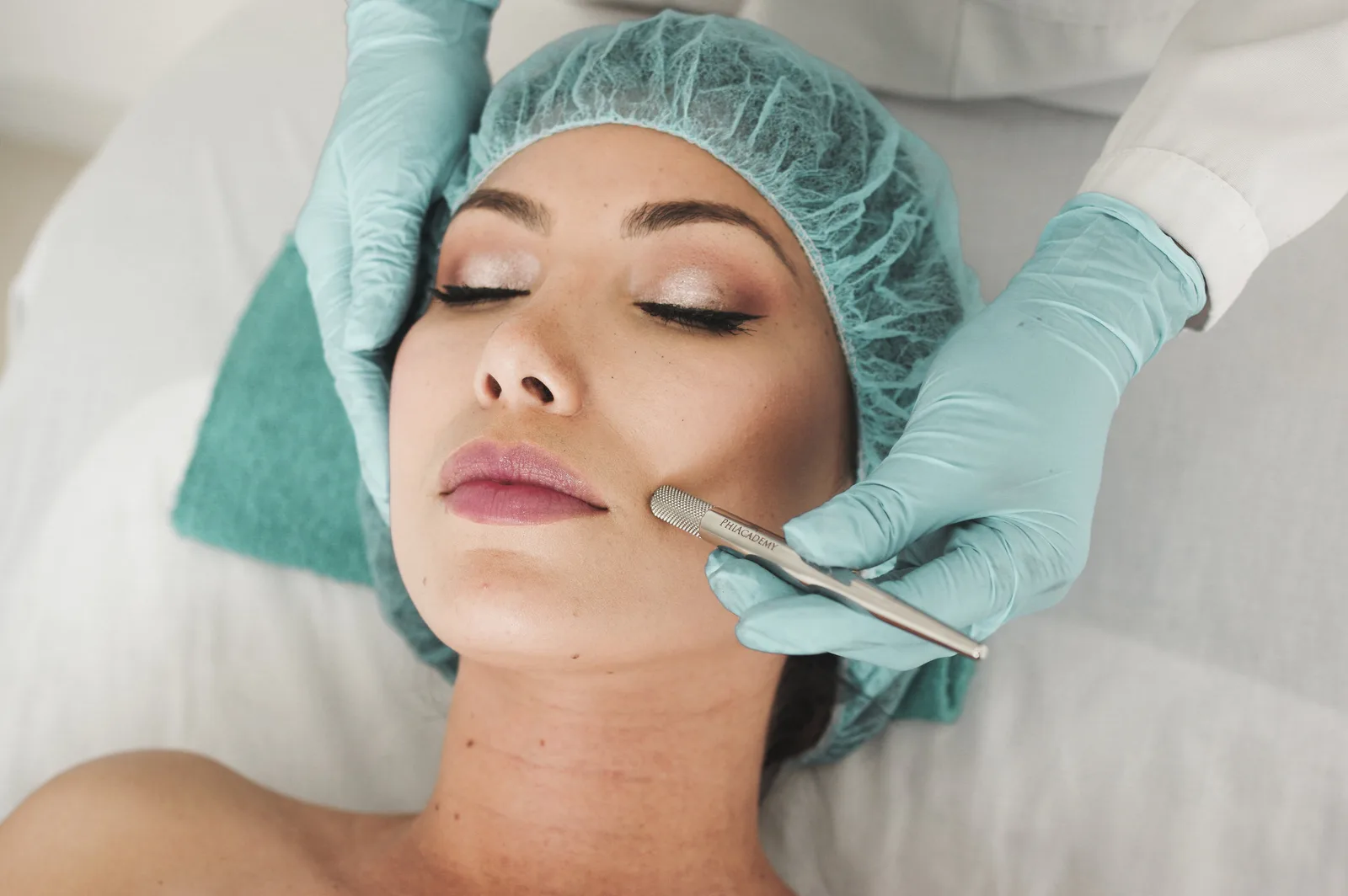 أفضل 5 أطباء جراحة تجميلية في الدوحة