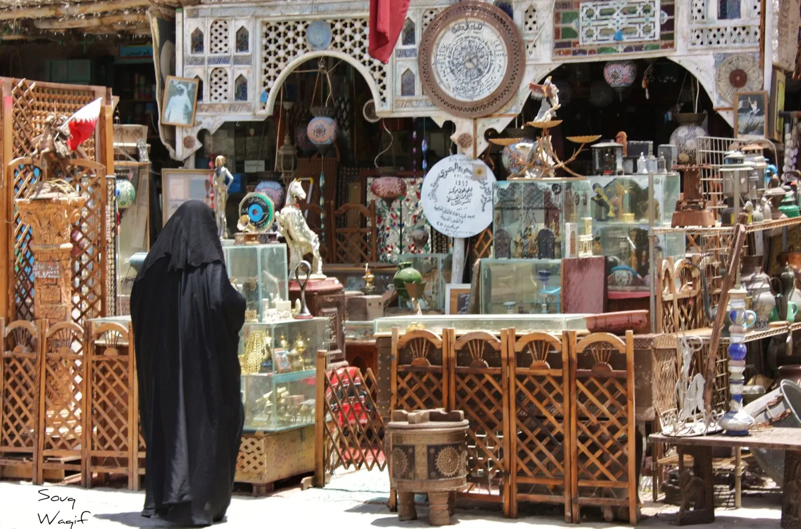 أفضل أماكن لشراء التحف والأنتيكات في قطر