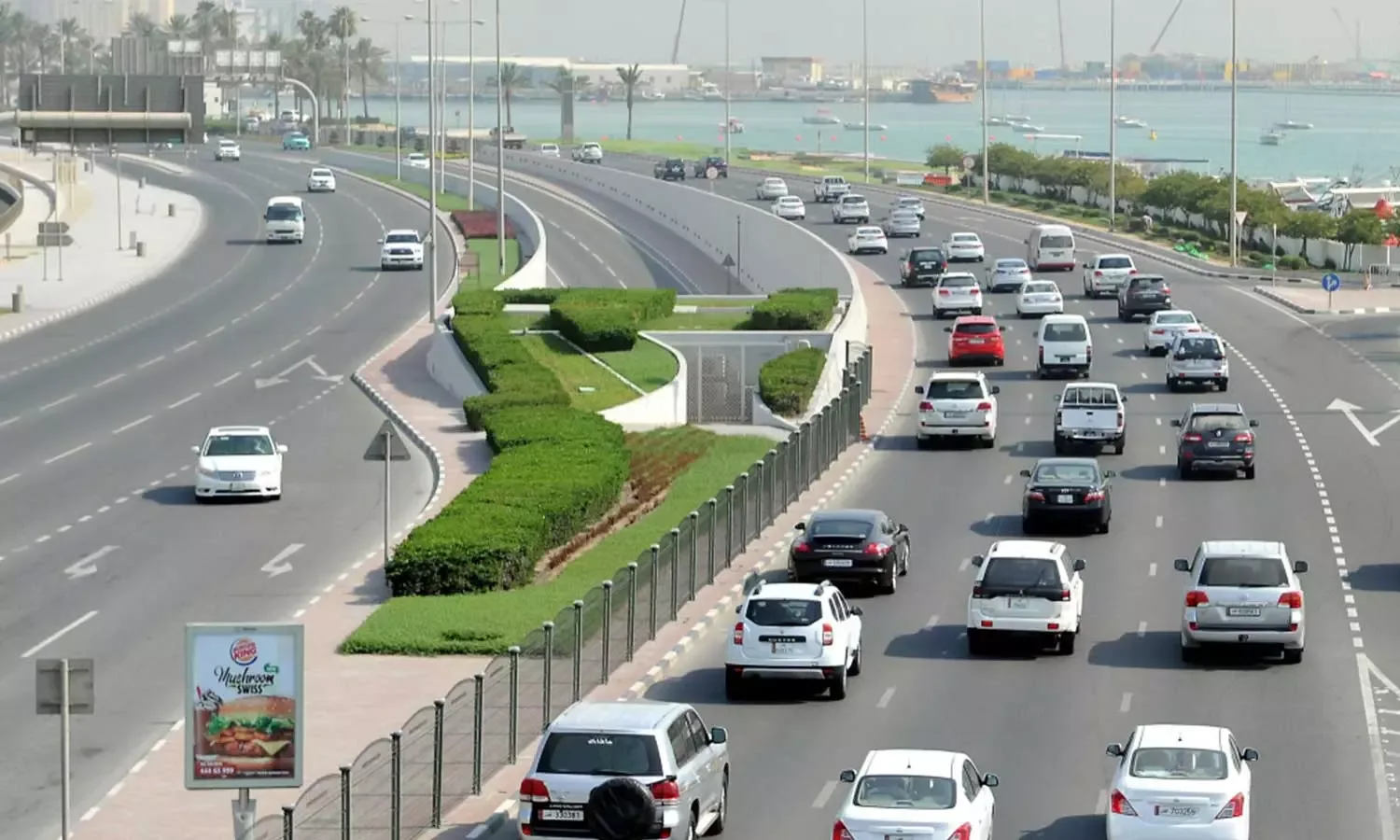 كيفية الحصول على تصريح خروج مركبة من قطر