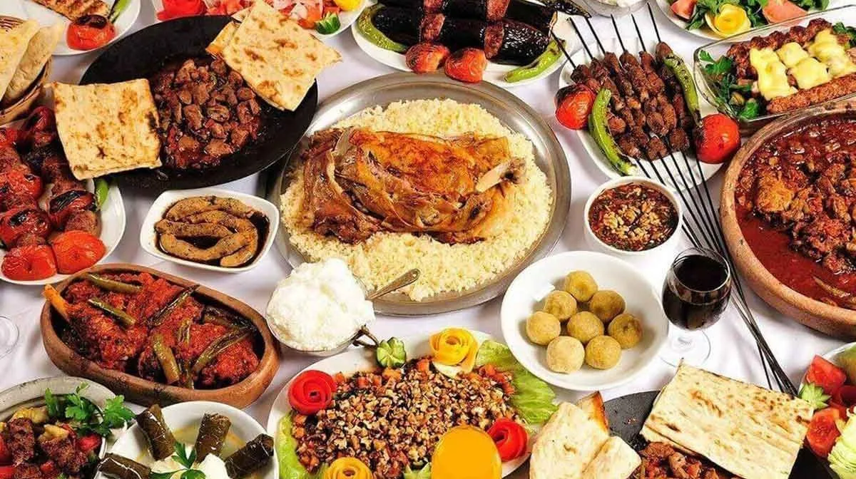أفضل الأطباق الشعبية التي يجب عليك تجربتها في قطر