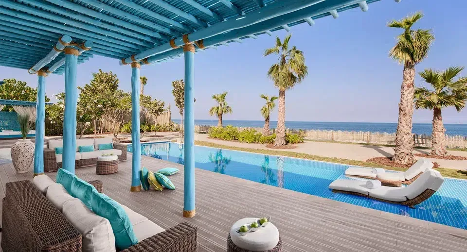 مطعم أزرق البنانا