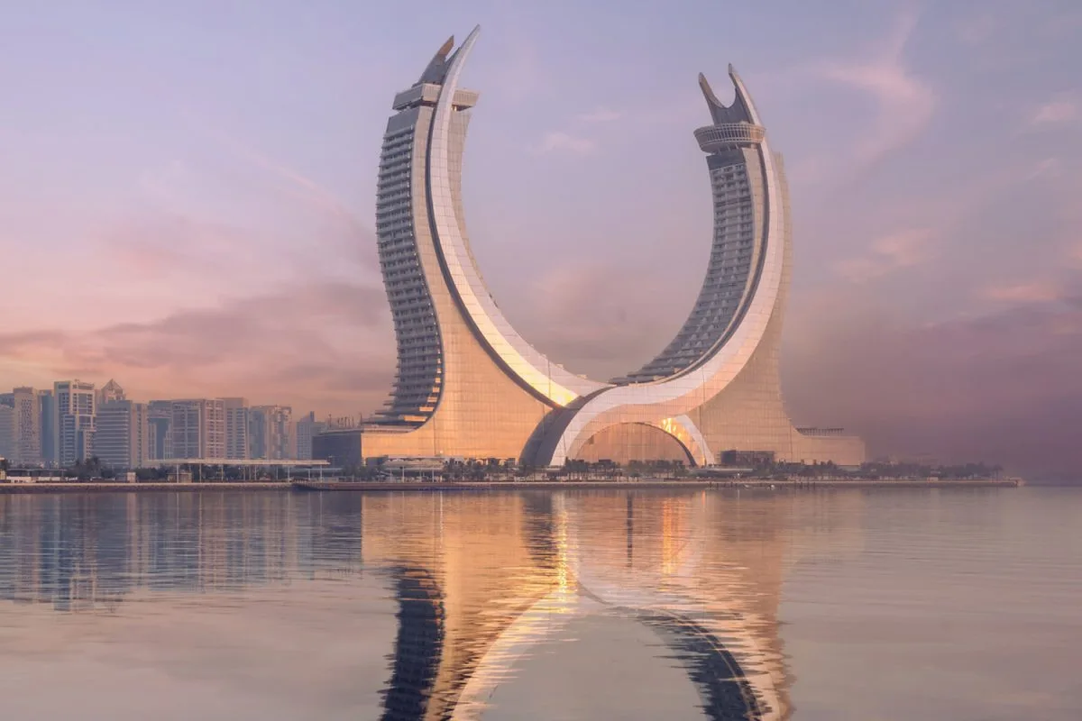 أفضل 8 تطبيقات يجب أن يكون في هاتف كل مسافر إلى قطر