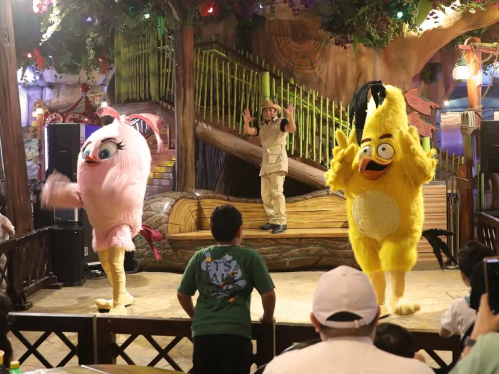 Angry Birds World 1024x768 2