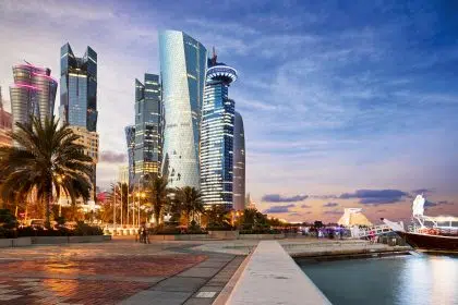 Corniche shutterstock 659644798