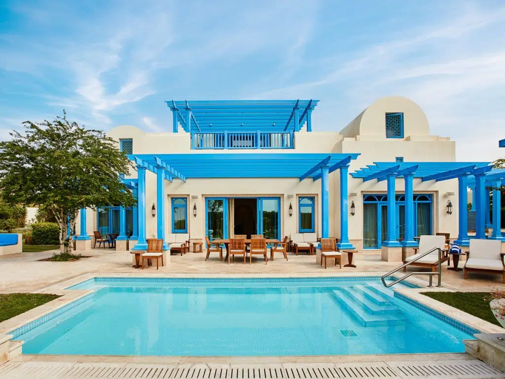 Hilton Salwa Beach Resort Villas 1024x768 1