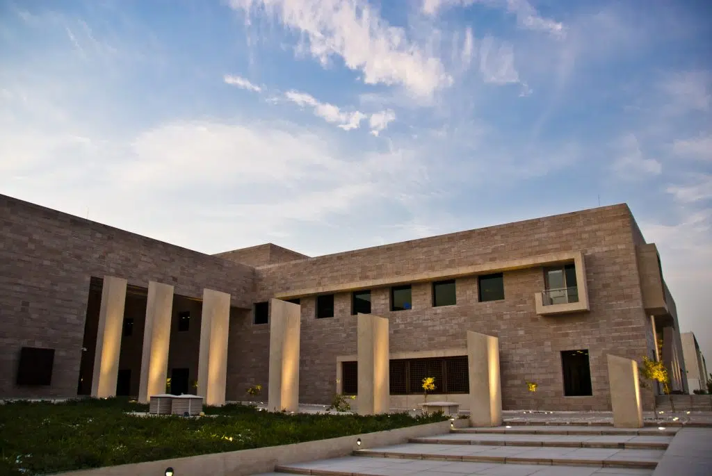 Carnegiemellonqatar building entrance