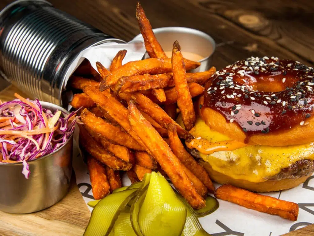 BroadwayBrasserieDoha The Broadger Burger 1024x768 1