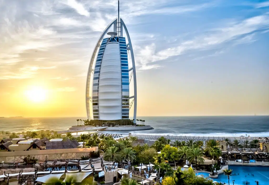 DA5PJiFu 12 Burj Al Arab Hotel 1