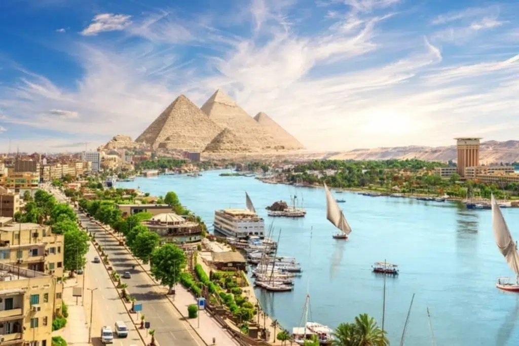 Tourism 1 e1699339311916