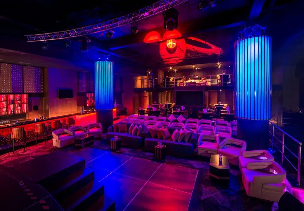 moons cabaret signature