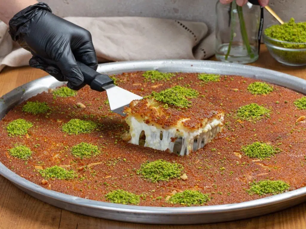 mmw 637840613448756432