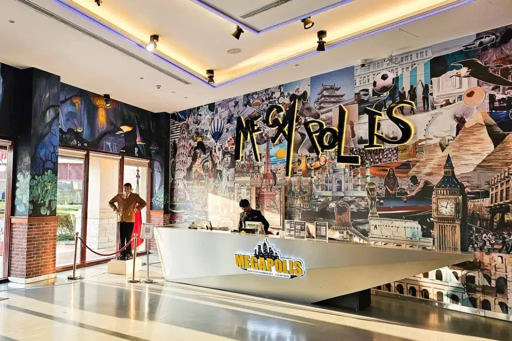 Megapolis The Pearl Qatar Doha 07 edited 1536x1024 1