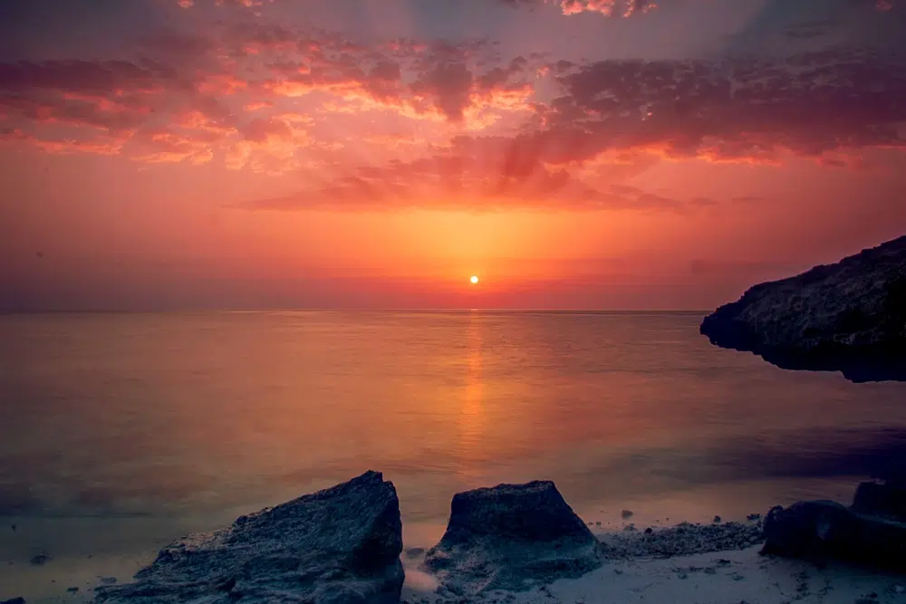 shutterstock 1068715748 fuwairit sunrise