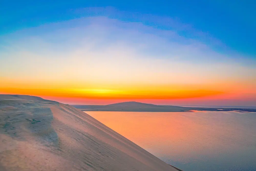 shutterstock 1499103134 sealine desert sunrise