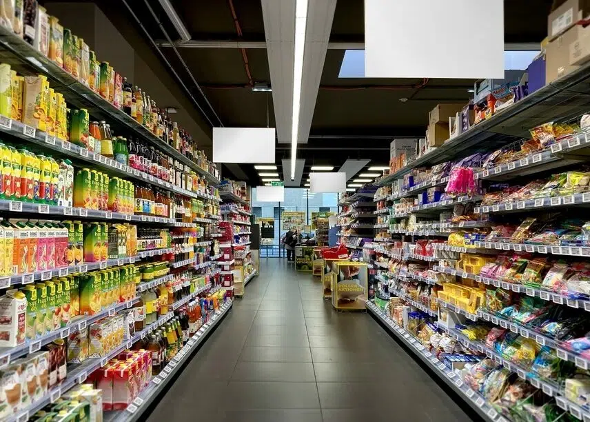 grocery food cost qatar