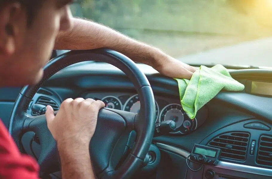 interior cleanliness shutterstock 459033409 min