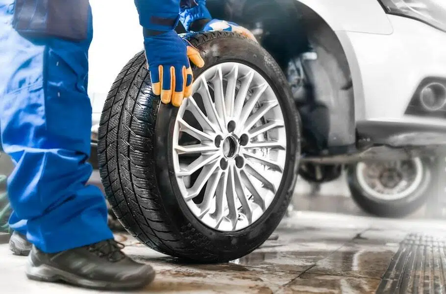tire check shutterstock 1938663823 min