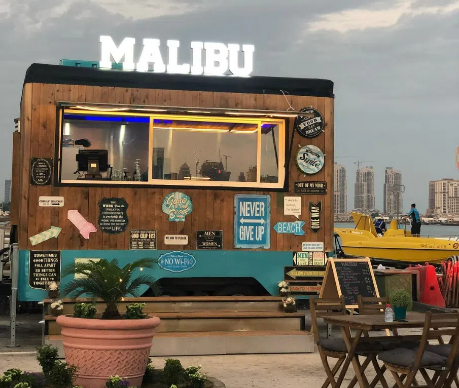 مقهى ماليبو بيتش