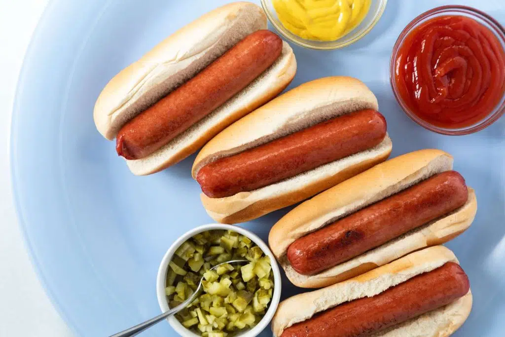homemade hot dogs 1808491 final 01 ddf78878cb784ccdb617a2ae31674b75
