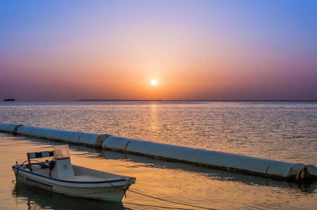 al thakhira beach 1