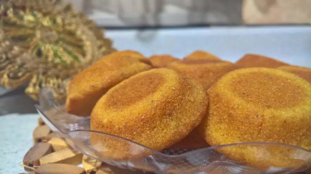 Larestani Achomi Khaneh foroosh