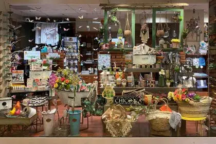 giftshop remerch left window