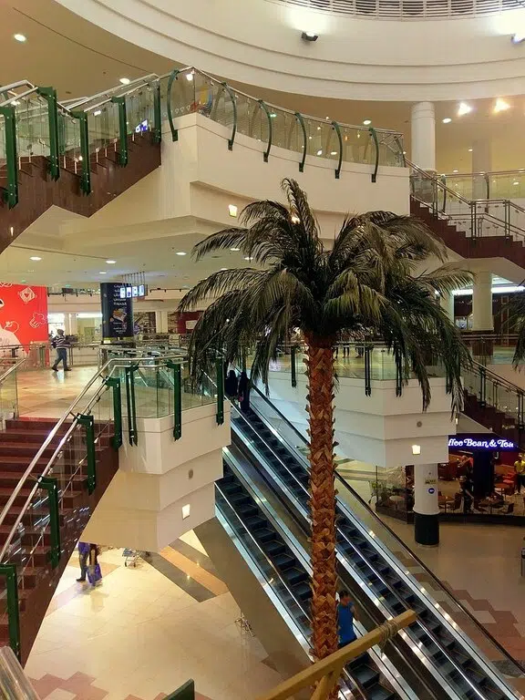 800px City Center Mall Doha 1