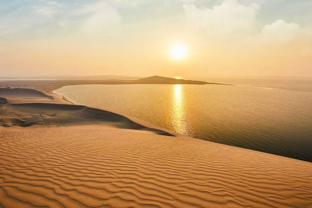 khor al adaid inland sea