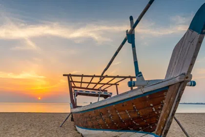 شاطئ الوكرة