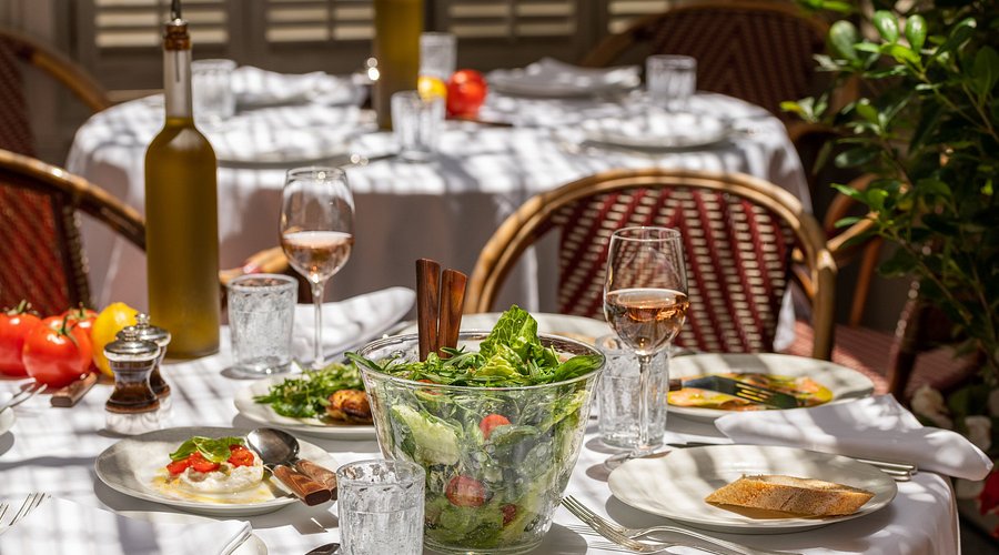 مطعم La Petite Maison